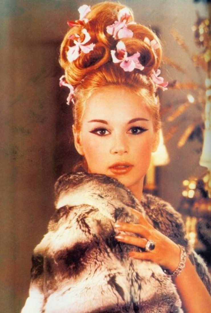 Η "νέα Αλίκη Βουγιουκλάκη" είναι εδώ!