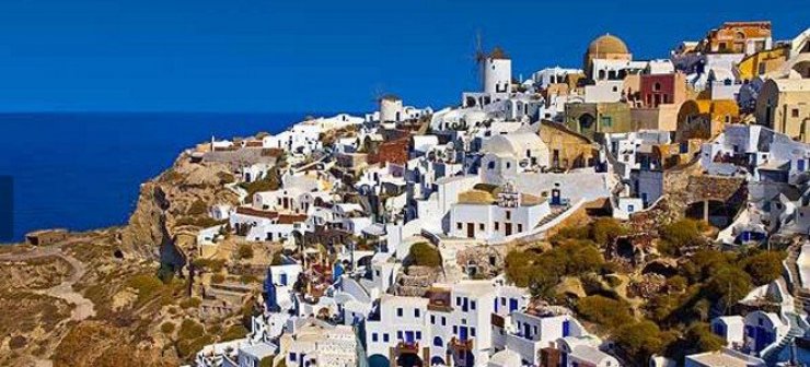 Telegraph: 10 ελληνικά νησιά και η Αθήνα στους 100 top προορισμούς παγκοσμίως