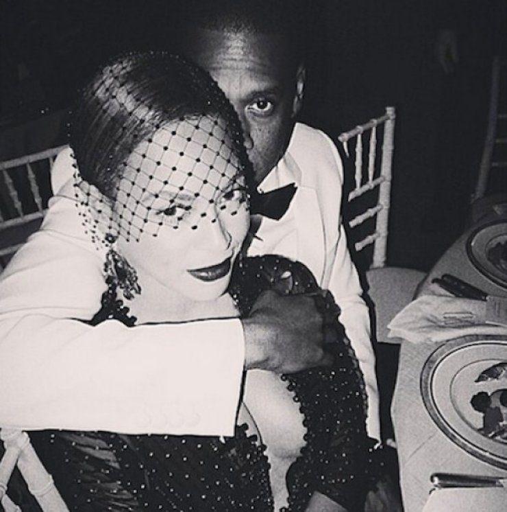 Ποιο ασανσέρ; Beyonce & Jay Z κυκλοφορούν νέο σκανδαλώδες βίντεο και «ρίχνουν» το ίντερνετ