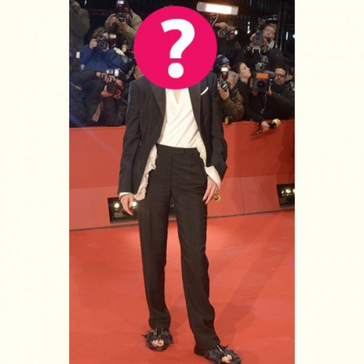  Ποια αγαπημένη star και style icon εμφανίστηκε στο κόκκινο χαλί με… couture παντόφλες;