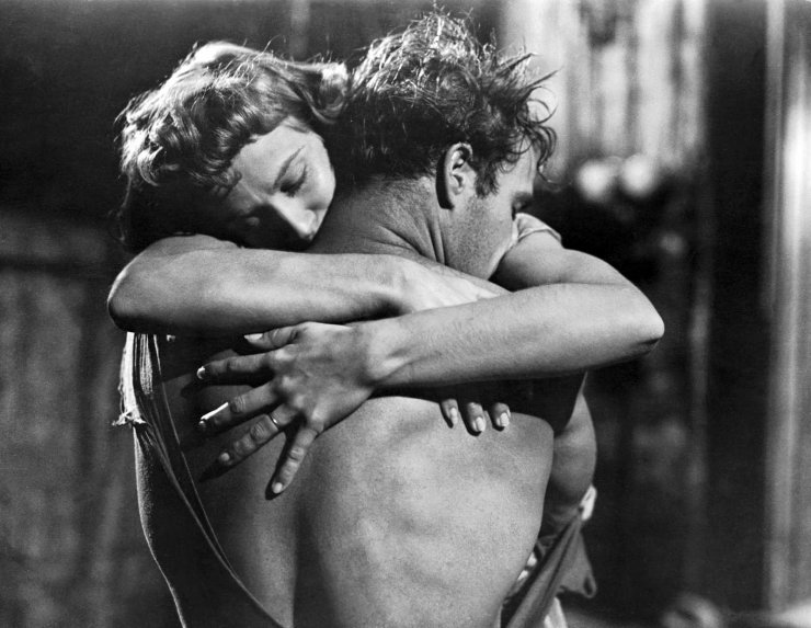 5 λόγοι που μας αρέσει το σεξ με μεγαλύτερο