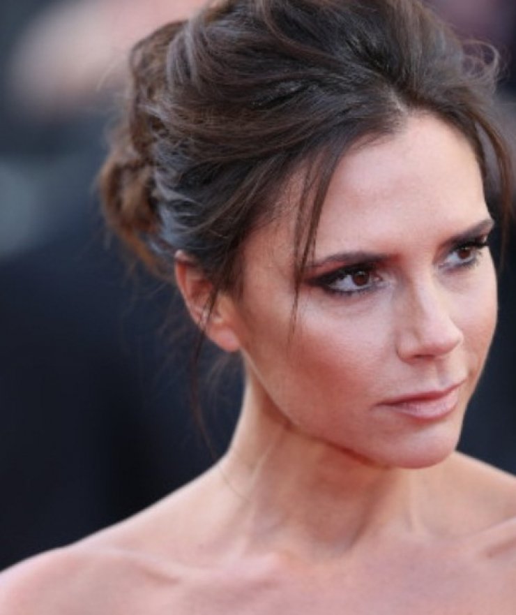 Το μυστικό της Victoria Beckham για λαμπερή επιδερμίδα