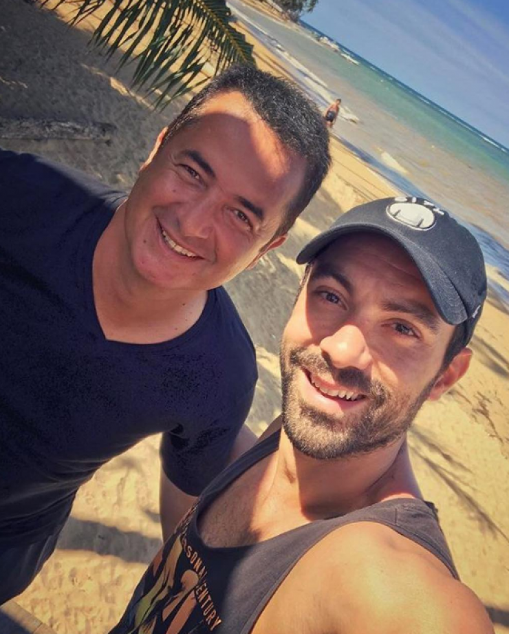 Η πρώτη αντίδραση του Τούρκου παρουσιαστή του Survivor που αντικατέστησε τον Τανιμανίδη μετά τα αρνητικά σχόλια!