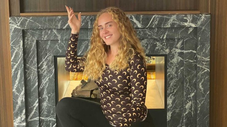 Adele: Την είδαμε πρώτη φορά με bikini top μετά την απώλεια κιλών!