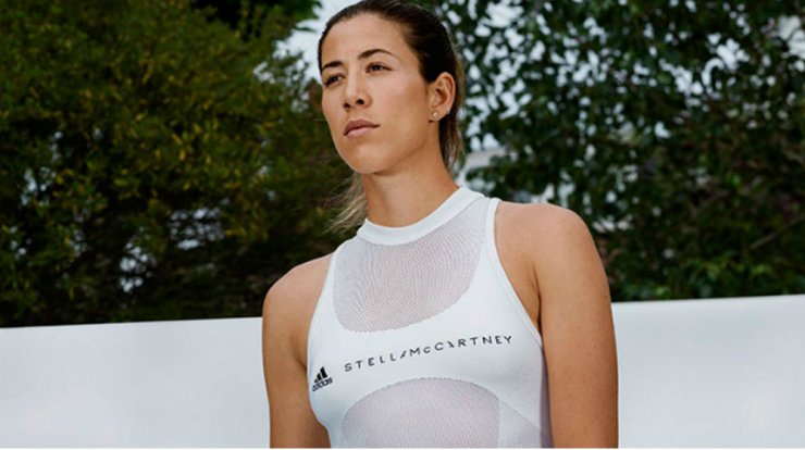 Στολή τένις της Adidas by Stella McCartney