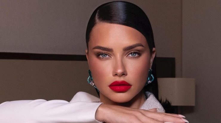 Adriana Lima: Είναι έγκυος στο τρίτο της μωρό! 