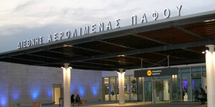 Παραλύει σήμερα για δύο ώρες το αεροδρόμιο Πάφου