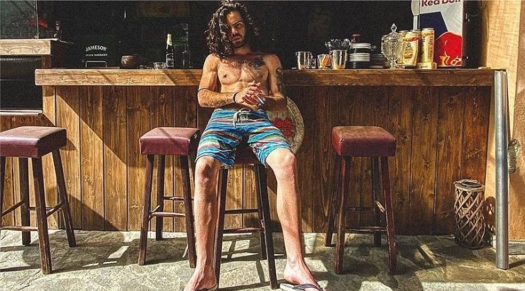  Άγγελος Λάτσιος: Έδειξε τα γυμνά του οπίσθιά στο instagram και έγινε πανικός [εικόνα]