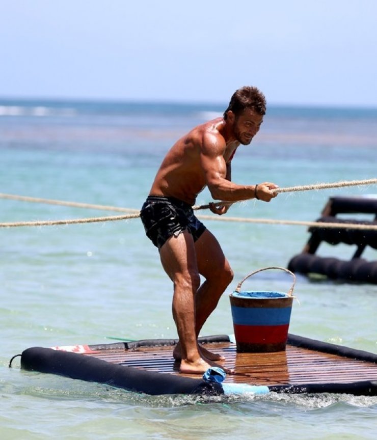 Επιτέλους! Ο Γιώργος Αγγελόπουλος έκανε την πρώτη του έξοδο 