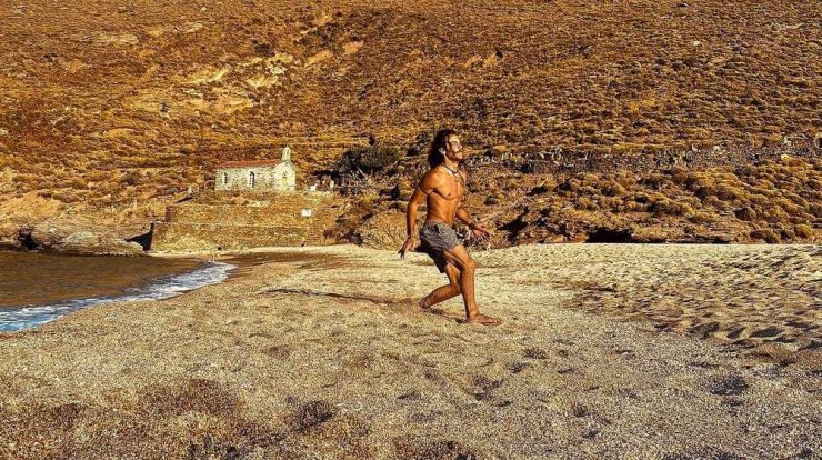 Άγγελος Λάτσιος: Με την αδερφή του, Λάουρα στην παραλία! [εικόνες]