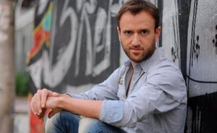  Δύσκολες ώρες για τον Αργύρη Αγγέλου