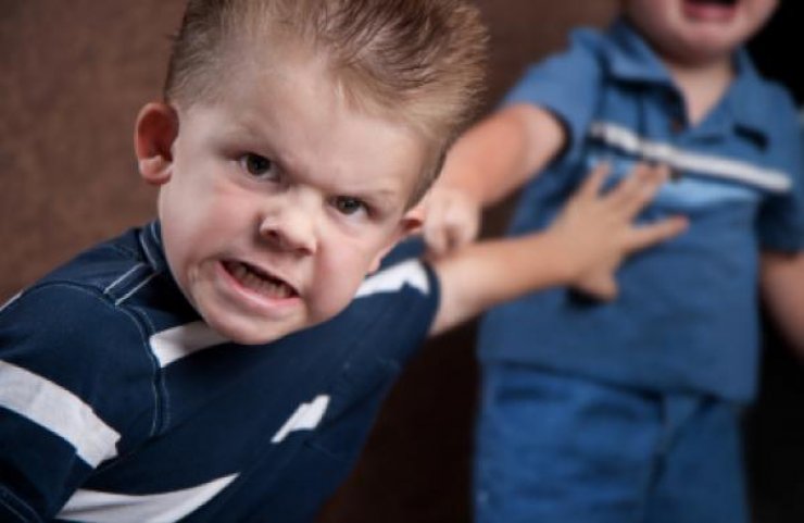  10 τρόποι για να αντιμετωπίσουμε ένα επιθετικό παιδί