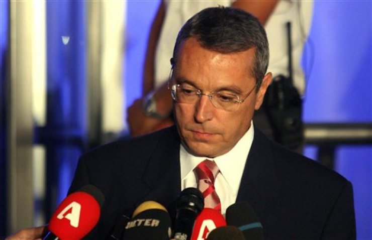  Αιμίλιος Λιάτσος: Τι απαντά για το κόψιμο Αρβανίτη - Κατσίμη