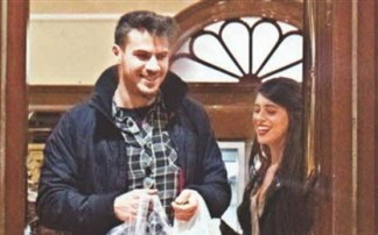 Άκης Πετρετζίκης-Demy: Δεν κρύβονται πλέον