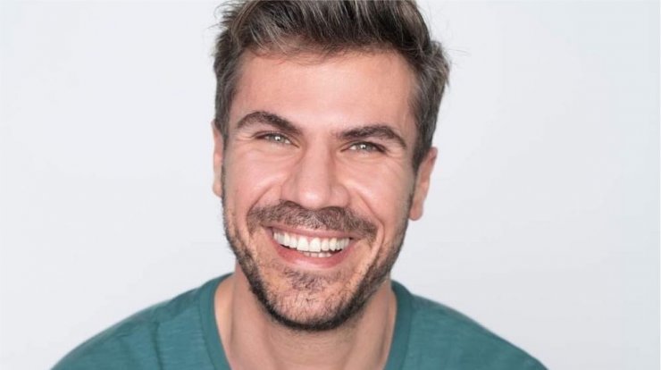 Άκης Πετρετζίκης: Το παιχνίδι του γιου του που ζήλεψε και έπαιξε και εκείνος [βίντεο]