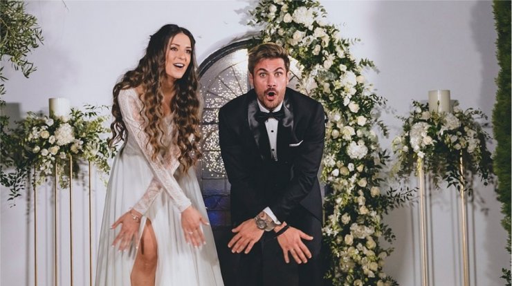 Άκης Πετρετζίκης: Η άγνωστη λεπτομέρεια για τον γάμο του με την Κωνσταντίνα Παπαμιχαήλ