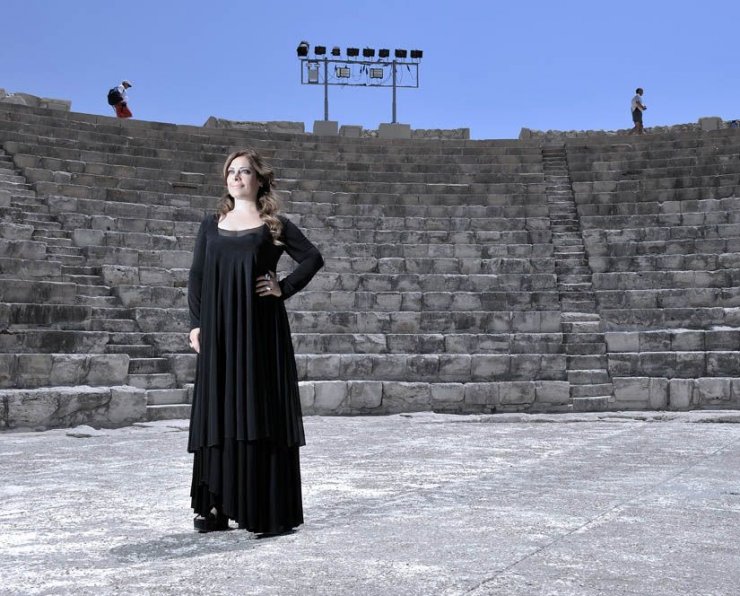 Αλέξια: "Είμαστε παντοδύναμοι και μπορούμε να κινήσουμε θεόρατα βουνά" 