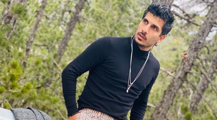 Άλκης Χρήστου: Η απώλεια που κλήθηκε να διαχειριστεί στη σκηνή και η εξομολόγηση για τον τυφλό παππού του