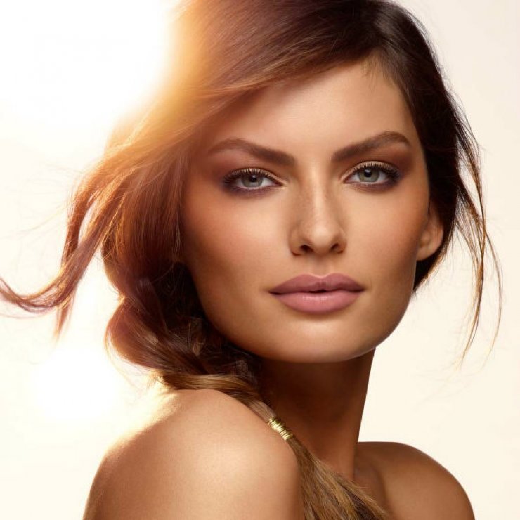 Τι πρέπει να αλλάξεις στο μακιγιάζ σου τώρα που καλοκαίριασε