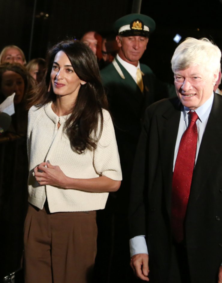 Στην Αθήνα η Amal Alamuddin [βίντεο]