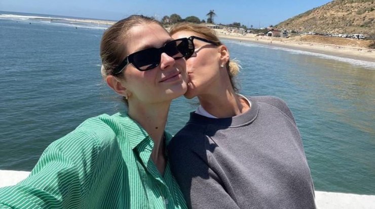 Η οργισμένη απάντηση της Τζένης Μπαλατσινού για τα δημοσιεύματα που θέλουν έγκυο την κόρη της