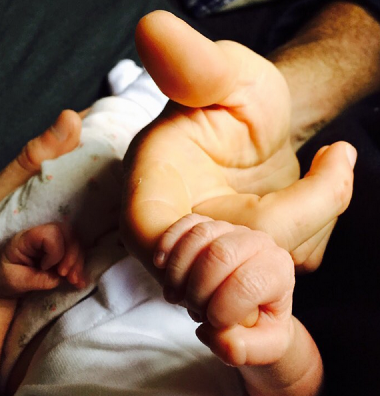 Γοητευτικός ηθοποιός έγινε πατέρας!