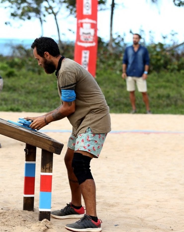 Η άγνωστη σχέση του Κώστα Αναγνωστόπουλου με γνωστό Έλληνα τραγουδιστή