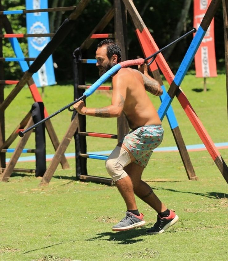 Κύπριος πολιτικός με το ίδιο μαγιό με Κώστα Αναγνωστόπουλο