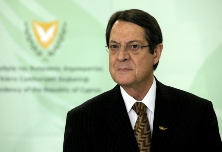 Δημοσκόπηση "Σ": Όχι σε εκλογές, ναι σε αλλαγές