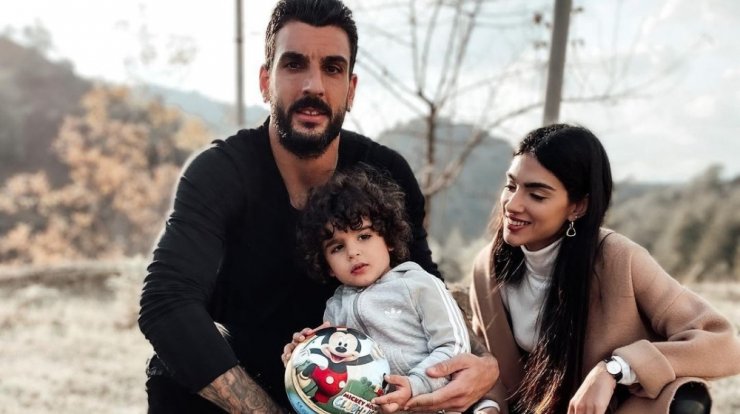 Μερκής - Κυριάκου: Η μετακόμιση σε νέο σπίτι [εικόνες] 