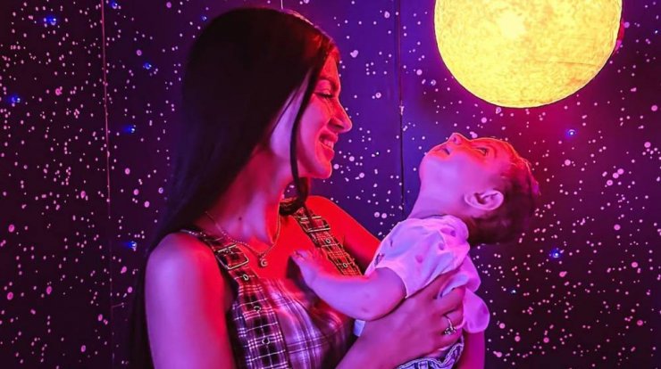 Άντρεα Κυριάκου: Ο ενθουσιασμός της βλέποντας την κόρη της να κάνει τα πρώτα της βήματα [βίντεο]