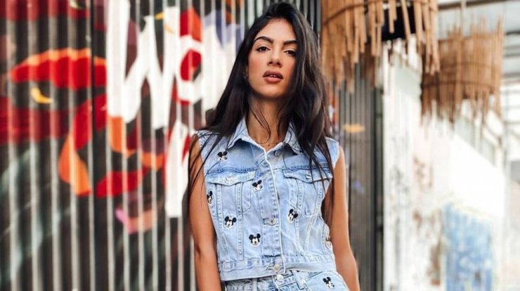 Denim-on-Denim: 3 φορές που η Άντρεα Κυριάκου φόρεσε την τάση 