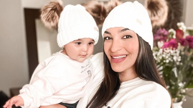 Άντρεα Νικολάου Παναγή: Μας έδειξε την κόρη της να λέει την πρώτη της λέξη! [βίντεο]