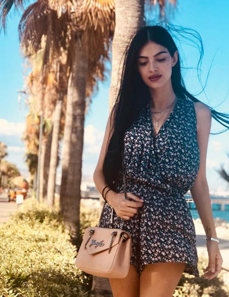 Άντρεα Κυριάκου: Ποζάρει με gypsy look και μας δείχνει τη φουσκωμένη της κοιλίτσα στον έβδομο μήνα της εγκυμοσύνης της!