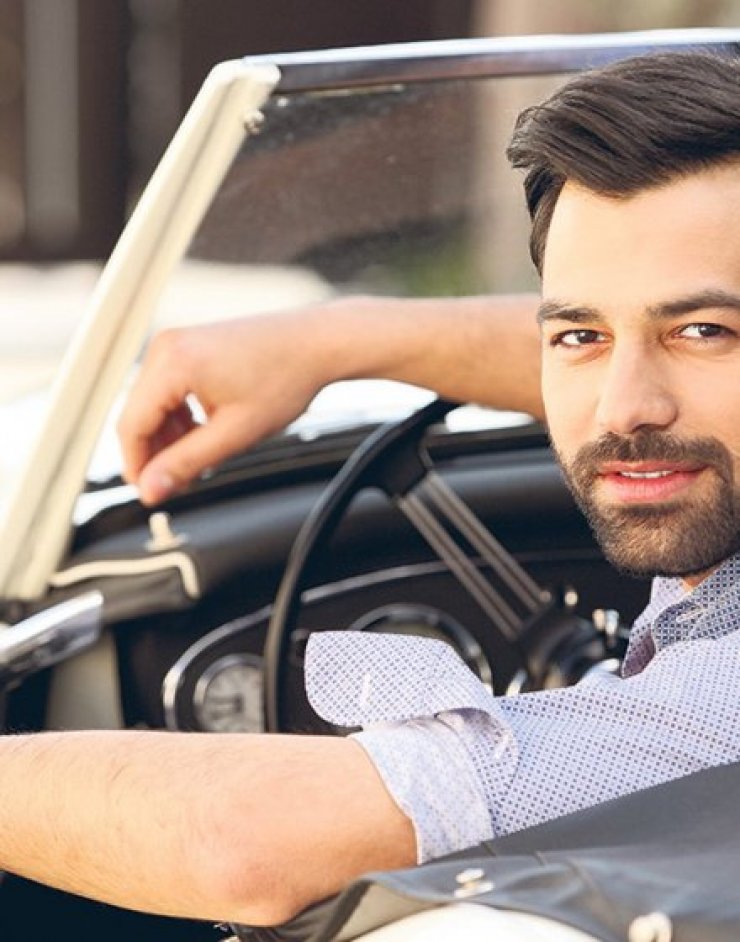 Ανδρέας Γεωργίου: Ποζάρει στο instagram γυμνός μπροστά στον καθρέφτη!