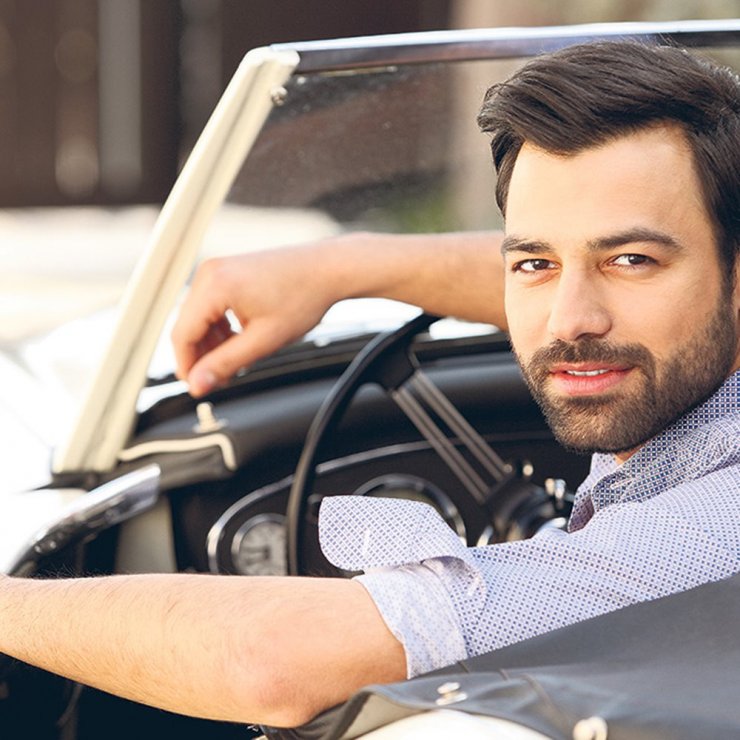 O Ανδρέας Γεωργίου αποκαλύπτει: Η κοπέλα που παράτησε λίγο πριν ανέβουν τα σκαλιά της εκκλησίας!