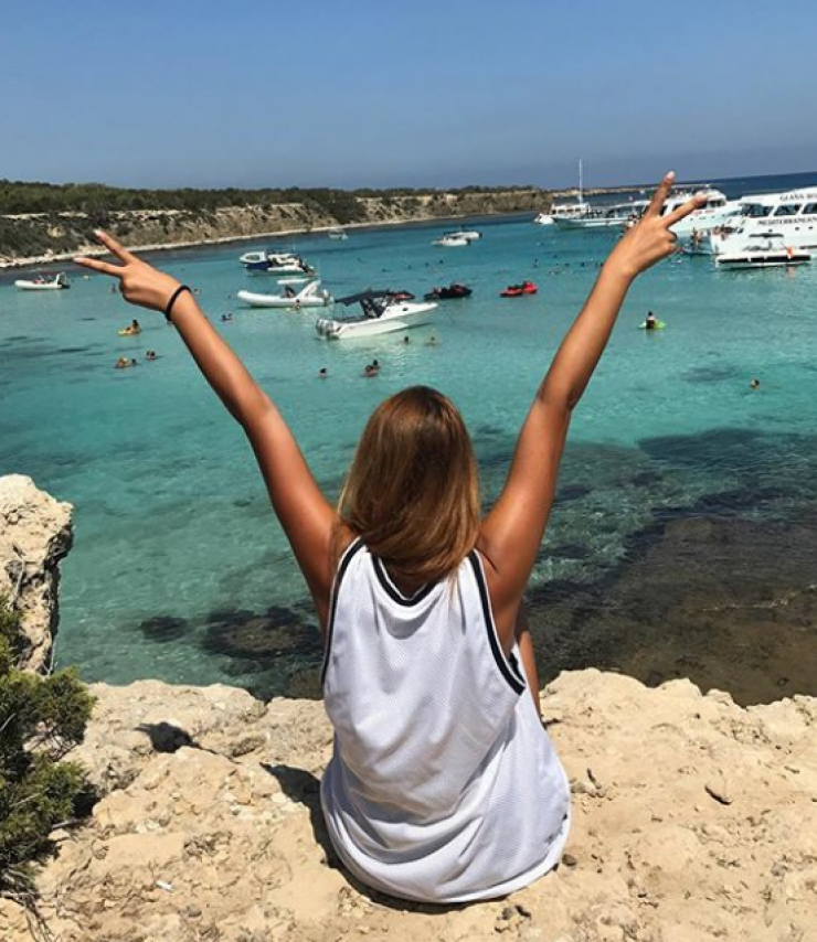 Πρόσωπο της κυπριακής τηλεόρασης παντρεύεται σε λίγες ημέρες και είδαμε το προσκλητήριο του γάμου της!