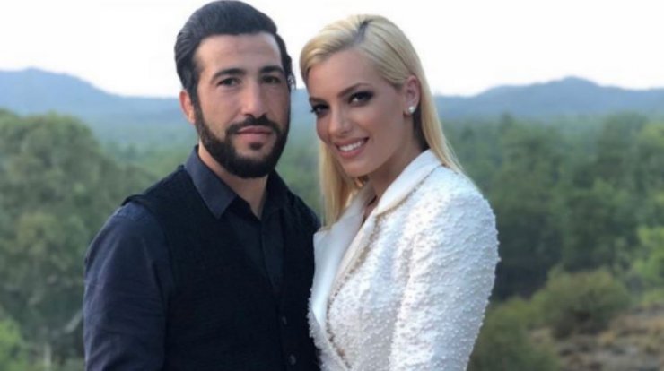 Νεοκλής Σκουρουμούνης: Αγκαλιά με τις δυο κόρες του [εικόνα]