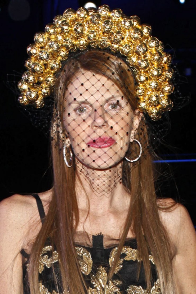 Οδηγός επιβιώσης στην  εβδομάδα μόδας από την Anna Dello Russo