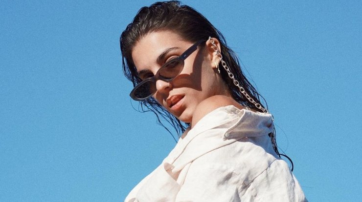 Άννα Μαρία Βέλλη: Σοκάρει με την εικόνα που ανήρτησε με μώλωπες στο πρόσωπο μετά από περιστατικό βίας πρώην συντρόφου της