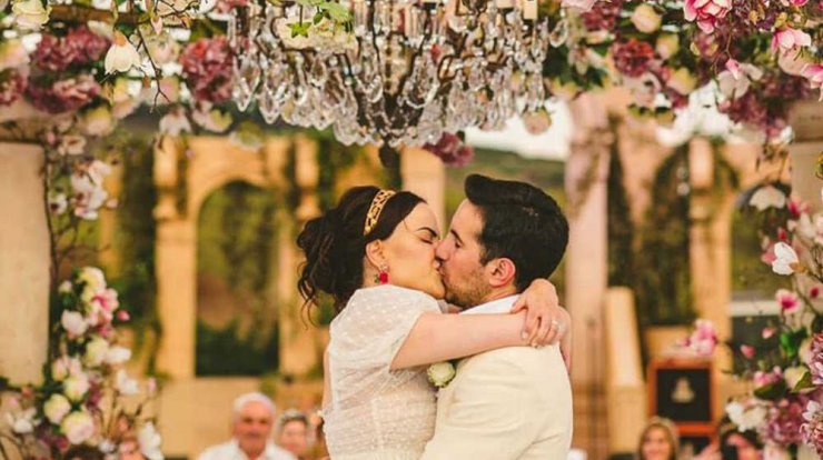 Άννα Μαρία Βασιλειάδη – Γιώργος Μαρκίδης: Το ρομαντικό δείπνο για τη δεύτερη επέτειο του γάμου τους!