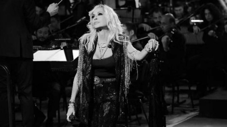 Άννα Βίσση: Το τραγούδι που αφιέρωσε στη Μαίρη Χρονοπούλου στη χθεσινοβραδινή συναυλία της [βίντεο]