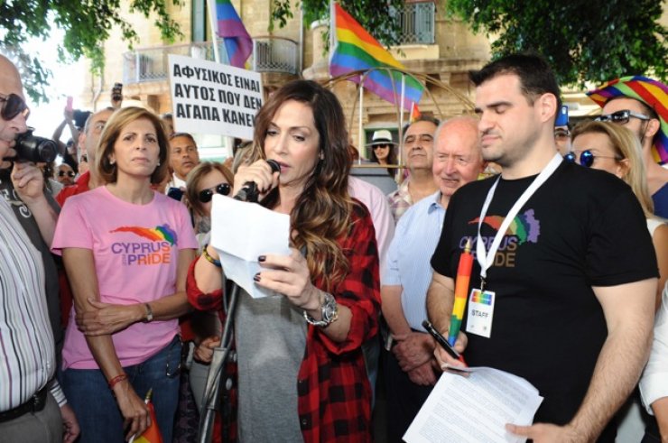 Η Άννα Βίσση στο Gay Pride