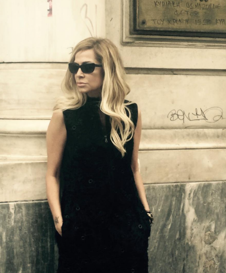 Άννα Βίσση: Το τρυφερό στιγμιότυπο αγκαλιά με το μικρό εγγονό της!