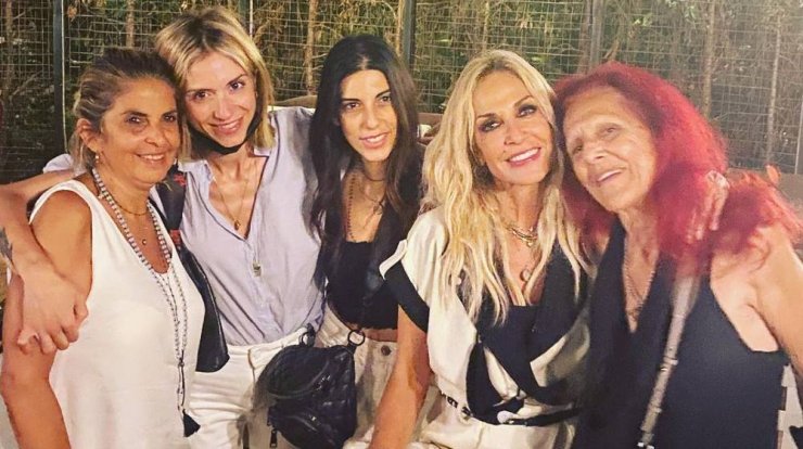 Άννα Βίσση: Με την οικογένειά της λίγο πριν τη συναυλία της! [εικόνες]