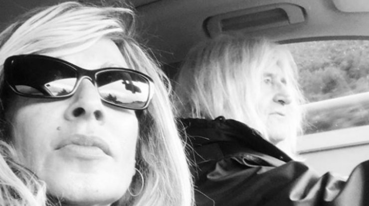 Η Άννα Βίσση 35 χρόνια μετά αποκάλυψε τον λόγο που παντρεύτηκε τον Νίκο Καρβέλα! [βίντεο]