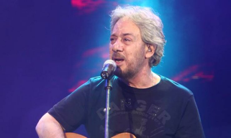 Το νέο ξέσπασμα του αδερφού του Βαρδή: Η ταφή, η εκταφή και η ξανά ταφή
