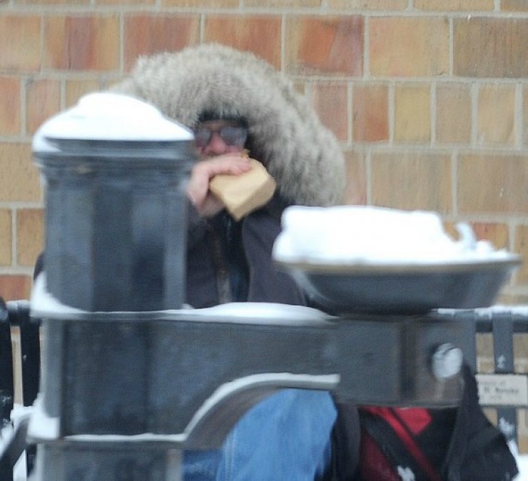 Η Madonna δισεκατομμυριούχος, ο αδερφός της άστεγος