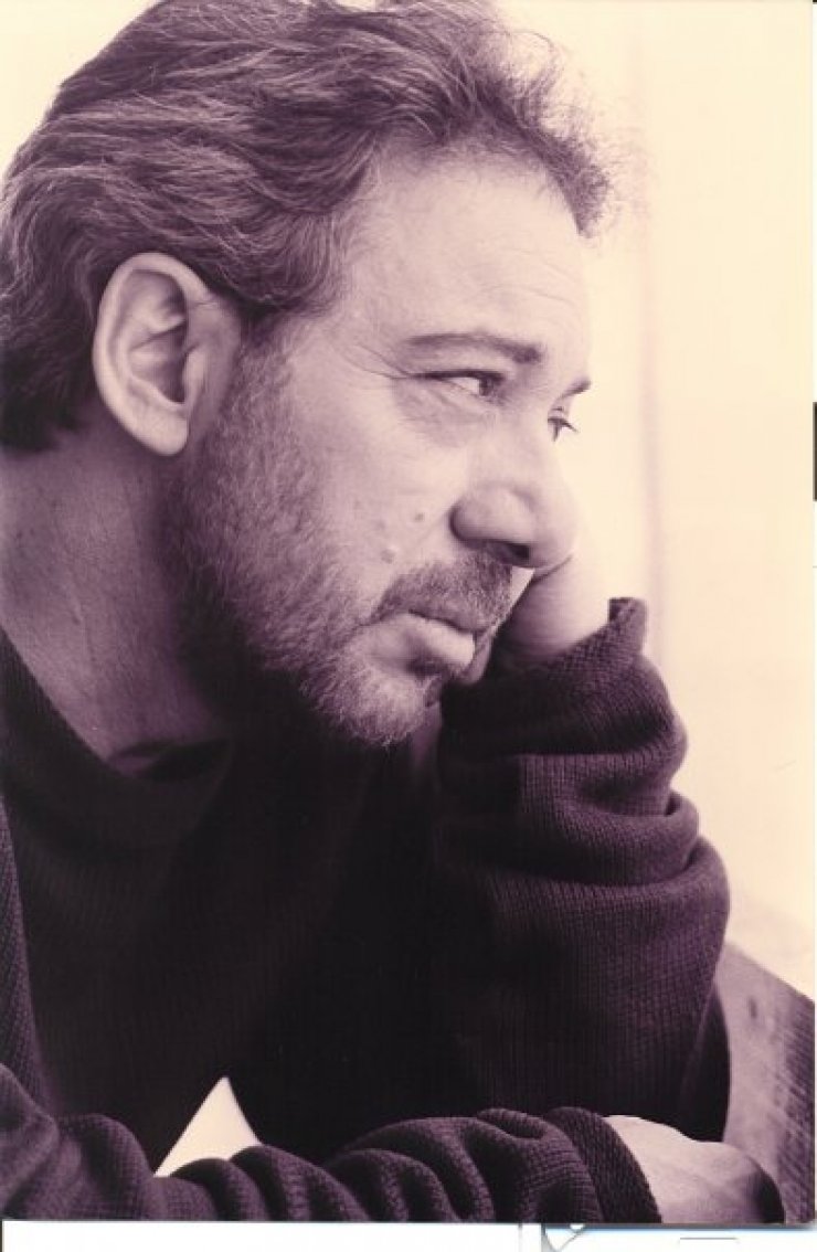 Θλίψη στη showbiz: Οι καλλιτέχνες αποχαιρετούν τον Βαρδή μέσω των social media