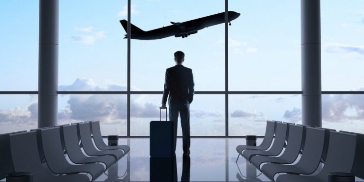 Αφίχθη στην Κύπρο με γεμάτες αποσκευές κάνναβης και κοκαϊνη 